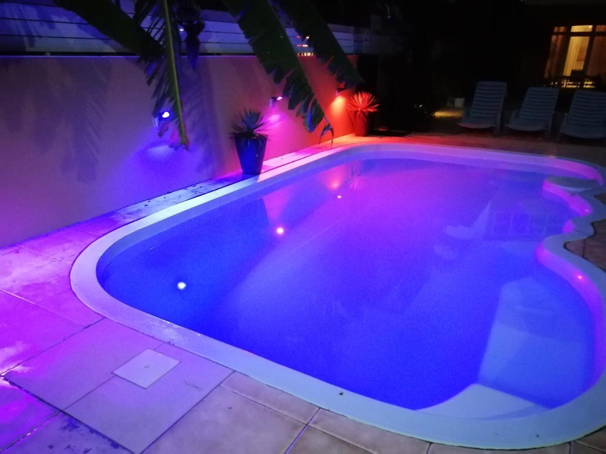 Seacret Bay Appartement Pereybere Beach Buitenkant foto